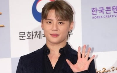 '2020 대중문화예술상' 김준수, '엑스칼리버' 무대 열창