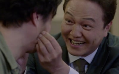 '날아라 개천용' 정웅인, 배성우와 범상치 않은 만남…몸싸움 발발