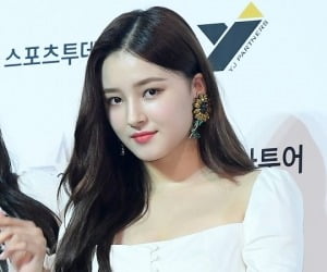 모모랜드 측 "낸시, 코로나19 검사+자가격리…'음악중심' 출연 취소"[공식]