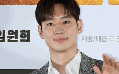 '도굴' 이제훈, 오늘(5일) '볼륨의 높여요' 출격…유쾌한 입담 기대