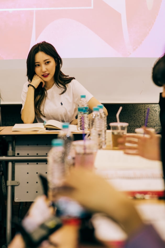 '트웬티 트웬티' 한수지 감독 /사진=플레이리스트 제공