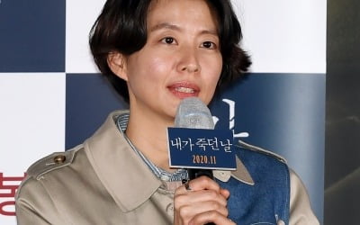 [TEN 포토] '내가 죽던 날' 박지완 감독 "김혜수선배에 빛을 많이 진 영화다"