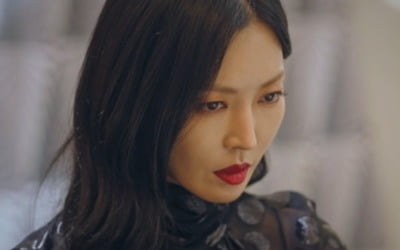 '펜트하우스' 조수민 죽인 진범 찾기…피 묻은 유진? 수상한 김소연 모녀?