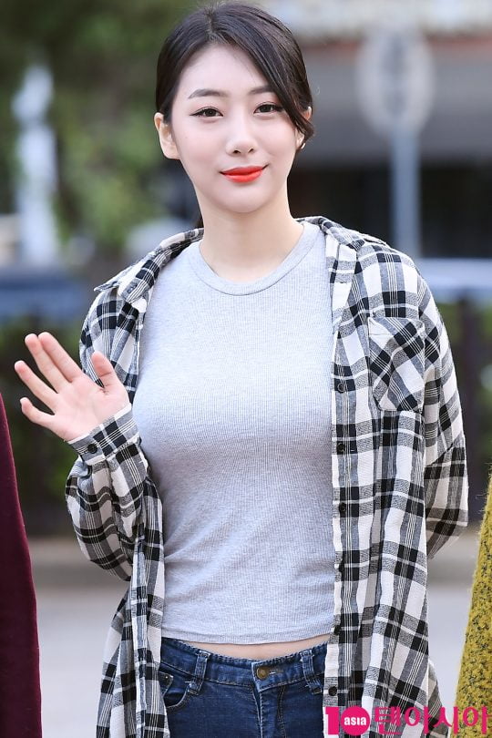 [스타탐구생활] '5000만원 사기 피소' 블랙스완 혜미, 데뷔부터 살펴보니 (TEN컷)