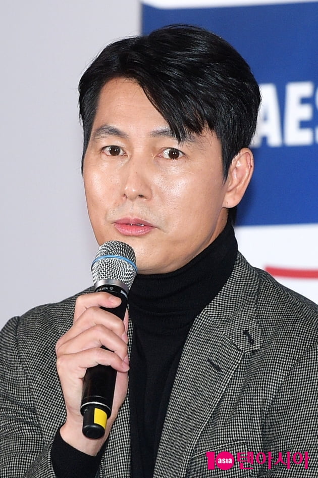 [TEN 포토] '청룡영화상' 정우성, '오랜만에 인사드려요'