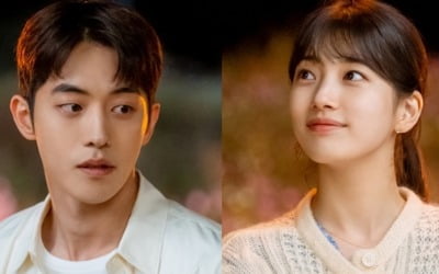 '스타트업' 배수지♥남주혁, 그림같은 코스모스밭 "위기 몰아친다"