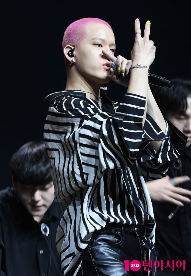 [TEN 포토] 비투비 포유 프니엘 '돋보이는 네일아트?'