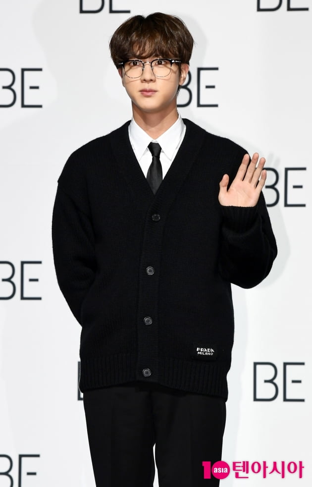 [TEN 포토] 방탄소년단 진 '모범생 포스'