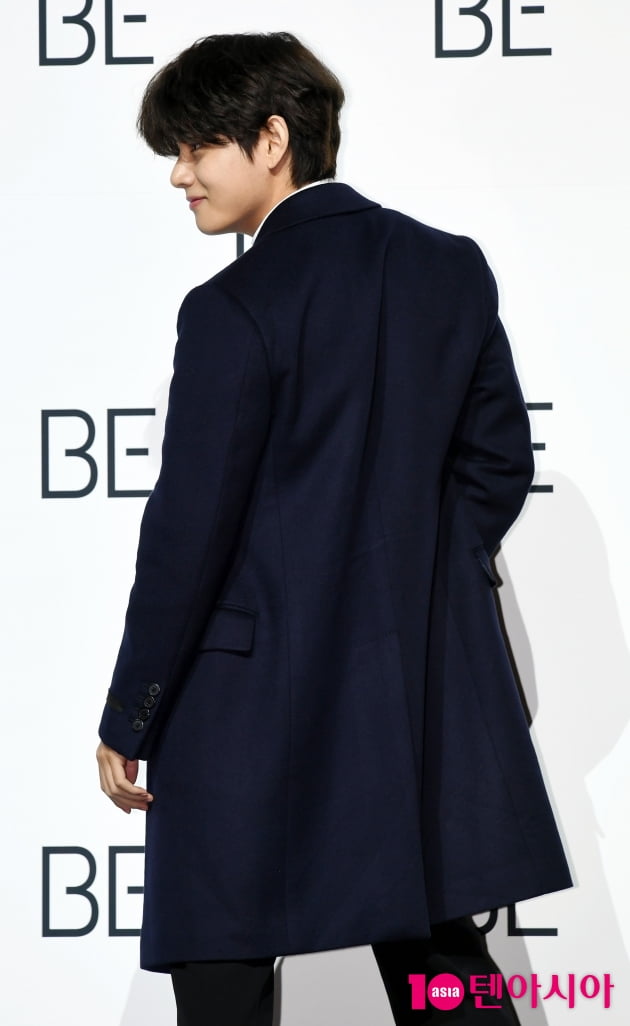 [TEN 포토] 방탄소년단 뷔 '포토타임은 스타일리쉬하게'