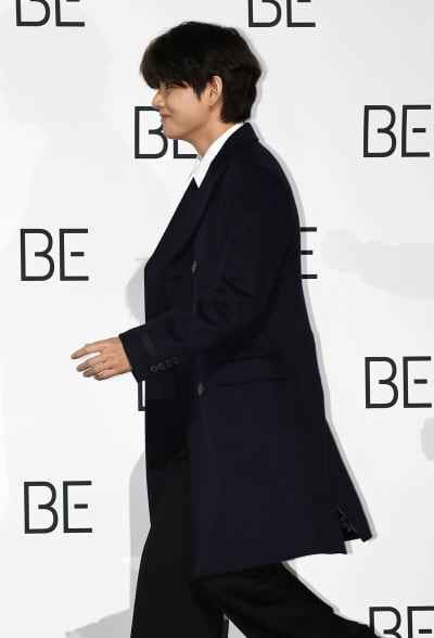 [TEN 포토] 방탄소년단 뷔 '어 댄스타임인가?'