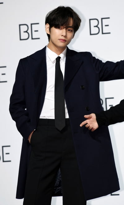 [TEN 포토] 방탄소년단 뷔 '국보급 포즈~'