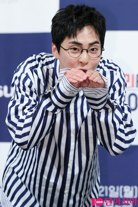 [스타탐구생활] 엑소 시우민 말년휴가 중, '엑소 첫 군필자 탄생' (TEN컷)