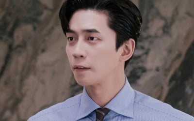 '카이로스' 신성록 vs 안보현, 가면 쓴 두 남자의 '일촉즉발 순간'