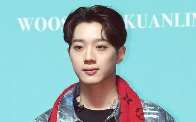 라이관린, '미운털' 단단히 박혔다…턱스크+담배+침 3종 논란 [종합]