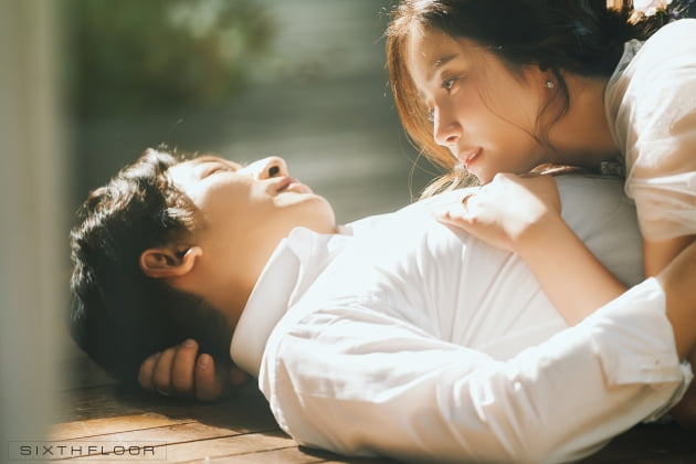 '12월 결혼' 최송현♥이재한, 영화의 한 장면 같은 웨딩화보 공개