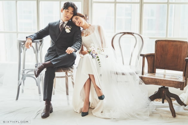 '12월 결혼' 최송현♥이재한, 영화의 한 장면 같은 웨딩화보 공개