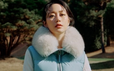 김효진, 필드 위 시크한 무드 [화보]