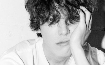 김우빈, 인스타그램 개설에 폭발적 관심…♥신민아 팔로우는 아직 [종합]