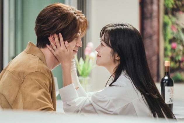 '구미호뎐' 이동욱, 조보아./사진제공=tvN