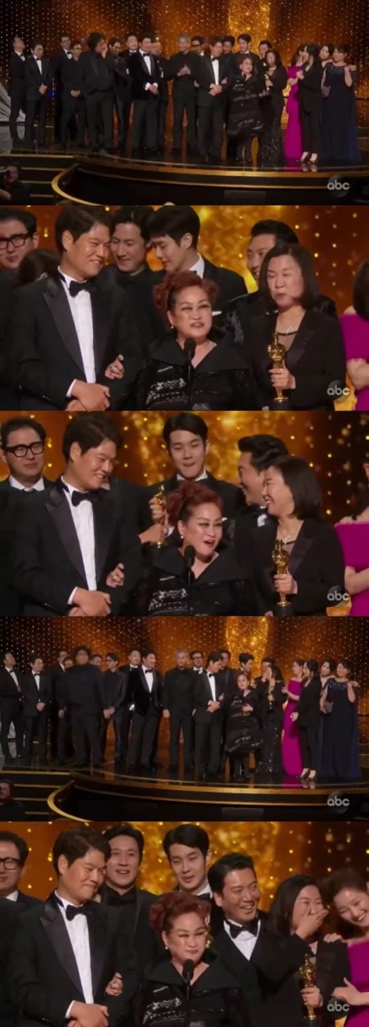 영화 '기생충'의 총괄 제작자 이미경 CJ그룹 부회장이 아카데미 시상식에서 작품상을 받은 소감을 말하고 있다. / 사진=방송 캡처
