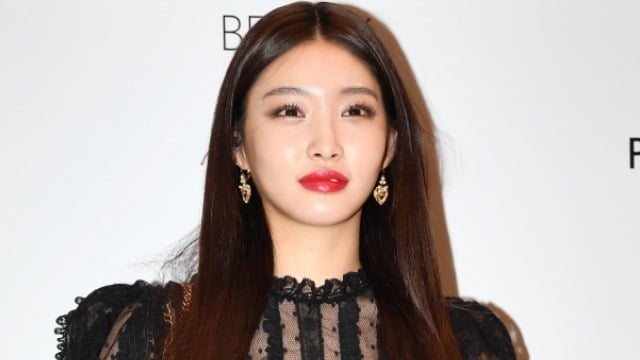 청하 코로나 확진에 "허위사실 자제" 당부→트와이스 사나 '음성'…여파 어디까지 [종합]