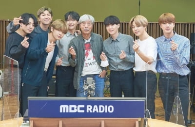 '굿모닝FM' 배철수 "방탄소년단=기록소년단…그래미 수상 가능성 51%↑"