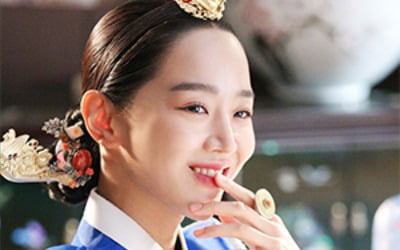'철인왕후' 신혜선, 이런 중전 본 적 있어?