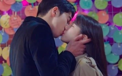 '스타트업' 배수지♥남주혁, 입맞춤으로 쌍방향 사랑 확인