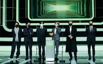 'MAMA 8관왕' 방탄소년단 "모두 어려운데 우리만 좋은 소식, 마음 무거웠다"