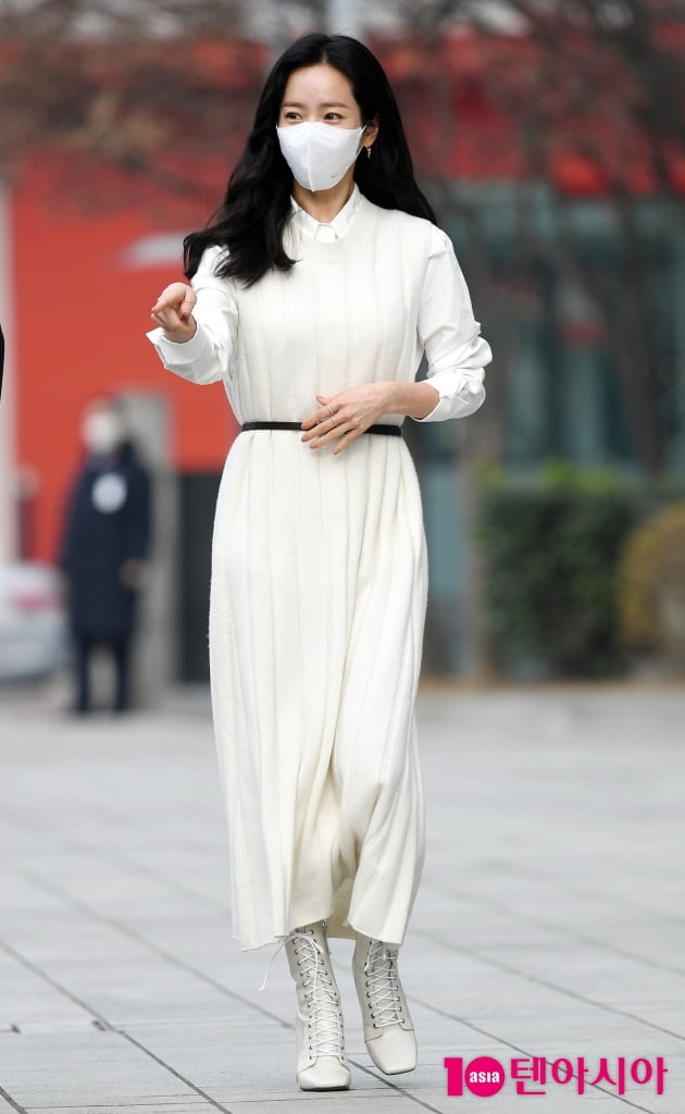 [TEN 포토] 한지민 '몸매 드러낸 원피스'