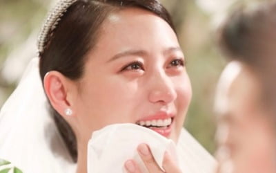 수현, 결혼 1주년 자축 "내 생애 가장 행복했던 날"