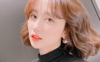 '류수영♥' 박하선, 단발펌으로 또 리즈 경신…매일 매일 예뻐지네