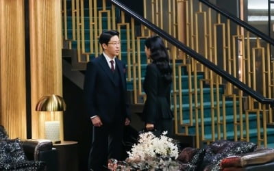 '펜트하우스' 김소연·엄기준, '대놓고' 불륜 즐기더니 이혼으로 파탄?
