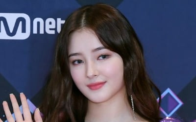 '복면가왕' 징글벨=모모랜드 낸시, 솔로 가능성 증명…"온전한 내 목소리 들려줘 영광"