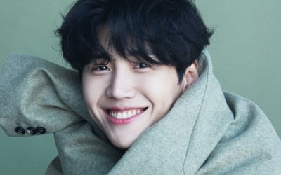 김선호, 여심 무장해제시키는 해사한 미소 [화보]