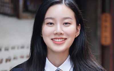 '여신강림' 박유나, 무결점 비하인드 컷…역시 새봄고 원조 여신