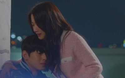 '여신강림' 차은우♥문가영, 옥상서 눈물의 포옹 '심쿵 엔딩'