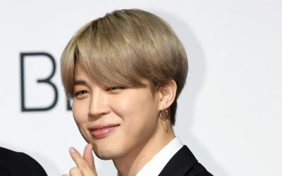 방탄소년단 지민이 사랑을 전하는 법…캐럴 '크리스마스 러브' 깜짝 공개