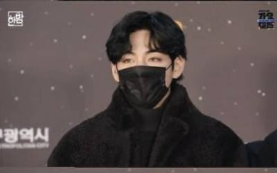 '가요대전' 방탄소년단 뷔 "'Snow Flower' 깜짝 공개 이유? 아미에게 미안해서"