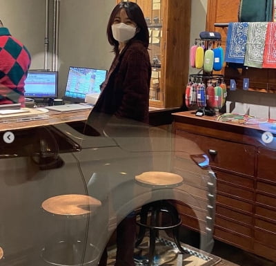 "지금의 내가 마음에 들어"…채림, 이혼 후에도 여전한 눈웃음 미모