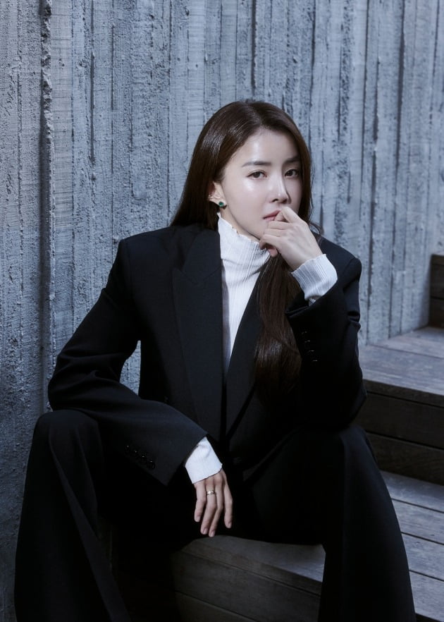 '스위트홈'에서 특전사 출신 소방관 서이경 역을 맡은 배우 이시영./사진제공=넷플릭스
