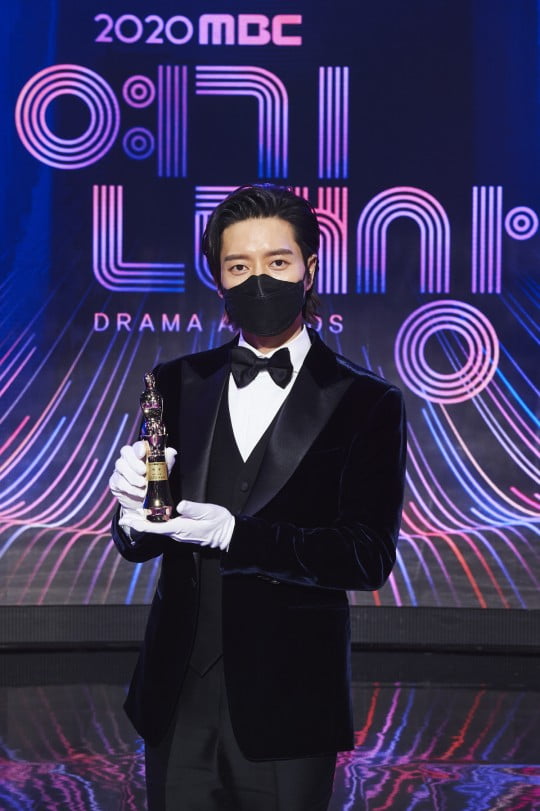 2020은 박해진의 해…데뷔 14년만에 MBC 연기대상 첫 대상
