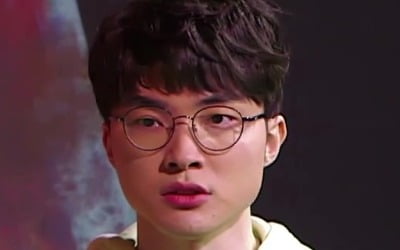 '롤 황제' 페이커, 연봉 50억 루머 해명 "정확한 금액은…"(어바웃타임)