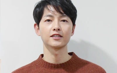 송중기 "힘든 한 해 고생하셨다…2021년엔 팬미팅 하고파" 새해 인사