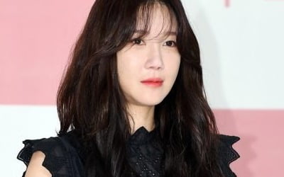 [스타탐구생활] 이지아, '누구의 그녀' 아닌 '이지아'로 서기까지