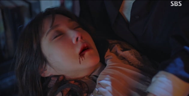 이지아, '펜트하우스' 시즌2서 어깨에 나비 문신하는 거 아니죠?