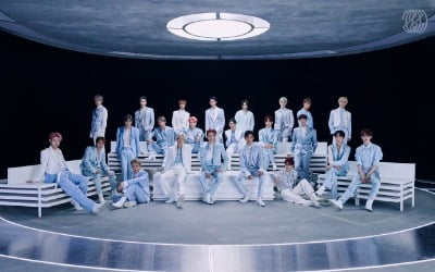 NCT, 美 '빌보드 200' 또 역주행…3계단 상승 [공식]