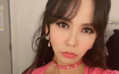 김지우 "기분 꽃 같아" 또 의미심장 글…무슨 일?