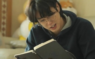 '나 혼자 산다' 유노윤호, 추억템 사이서 BTS 소환
