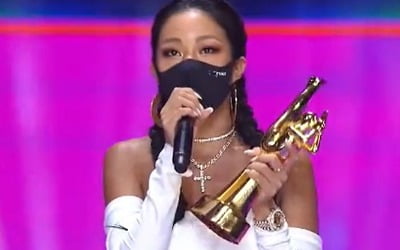 '2021 골든디스크' 제시, 15년만 첫 트로피 "오랜 꿈 이었다"